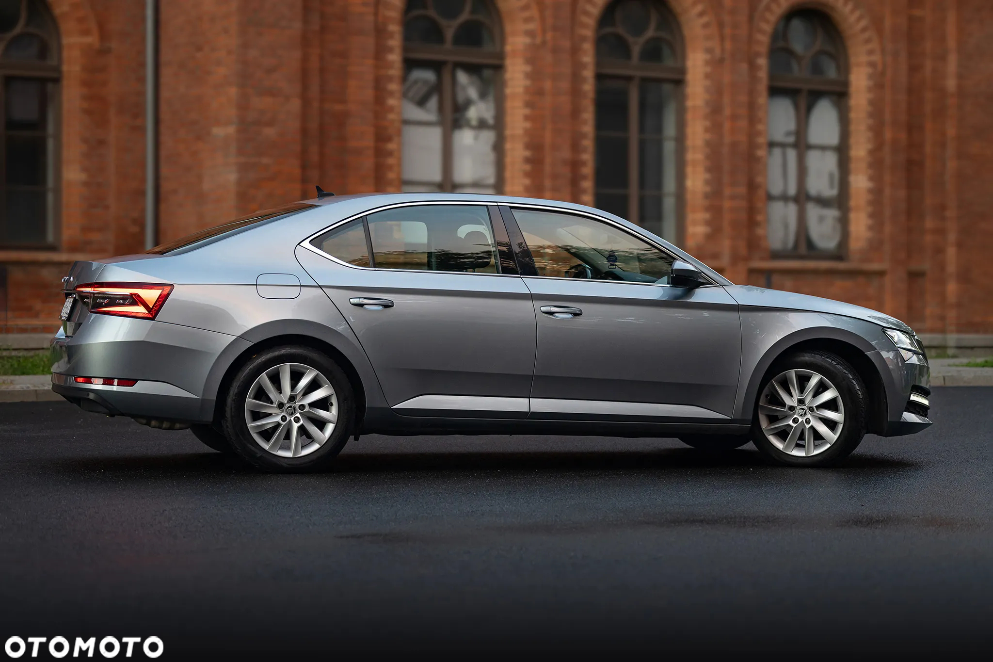 Skoda Superb 2.0 TSI Ambition DSG - 6