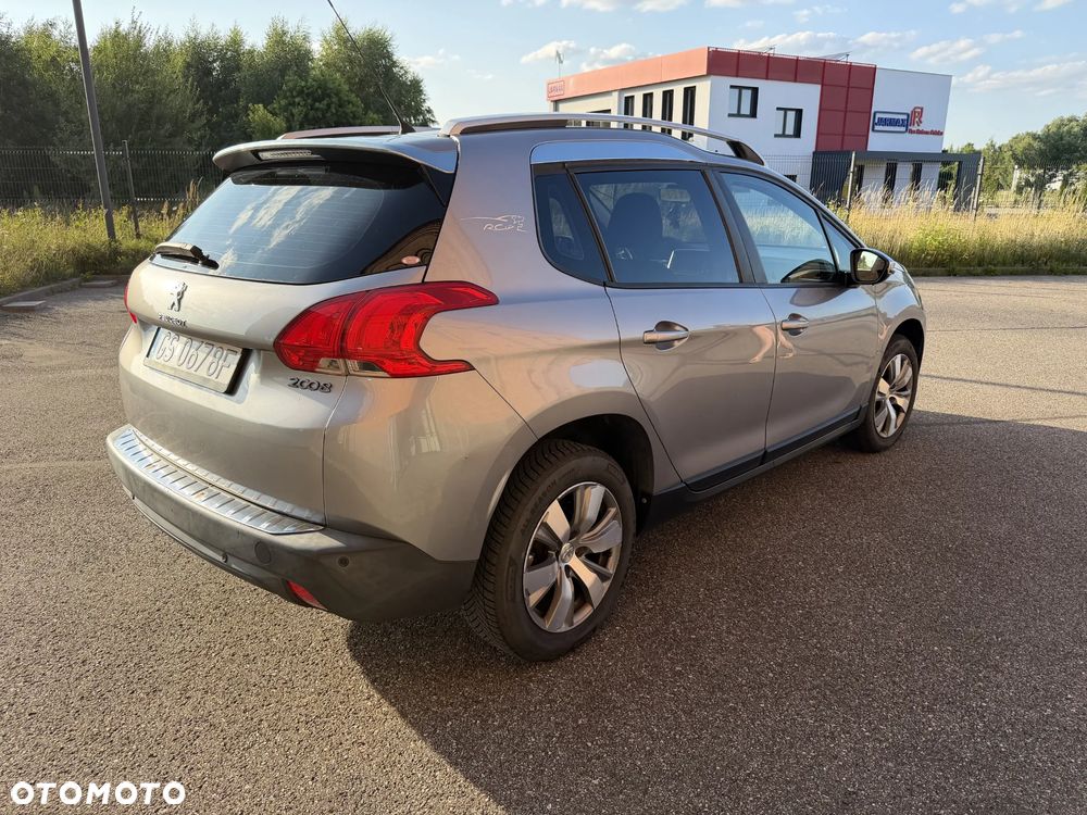 Peugeot 2008 120 VTI Automatik Active - 4