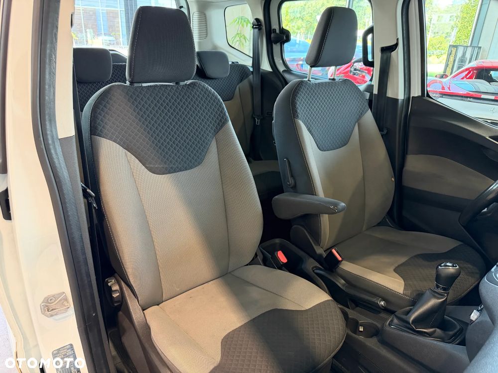 Ford Tourneo Courier 1.5 TDCi Trend - 16