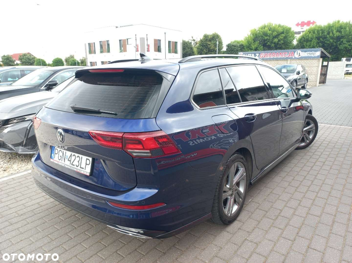 Volkswagen Golf - 8
