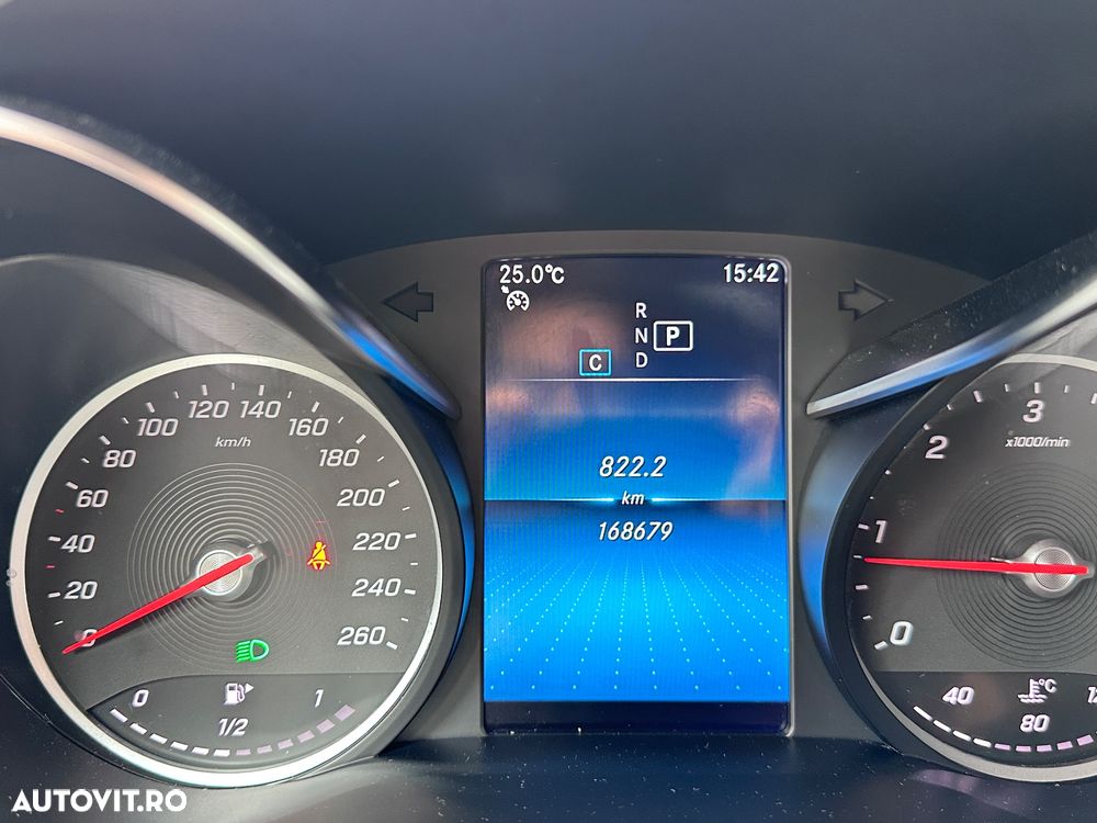 Mercedes-Benz GLC 220 d 4MATIC - 10