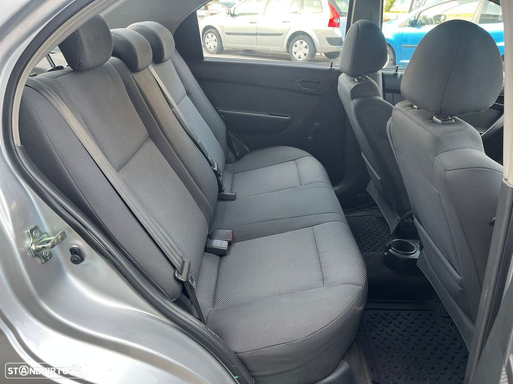 Chevrolet Aveo 1.2 LS Bi-Fuel - 12