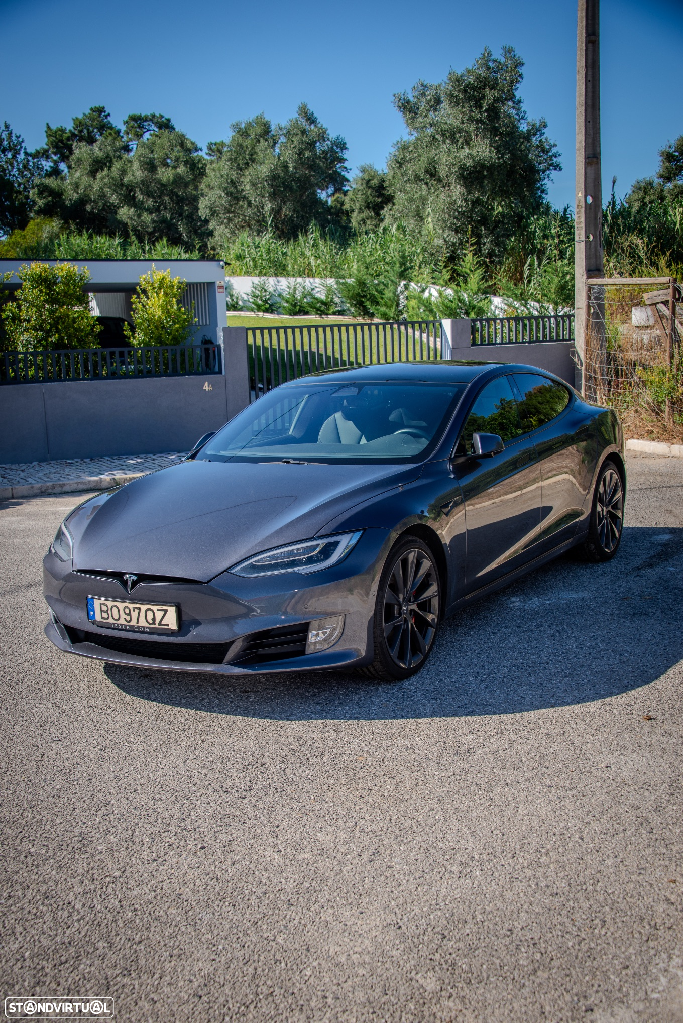 Tesla Model S Performance - 11