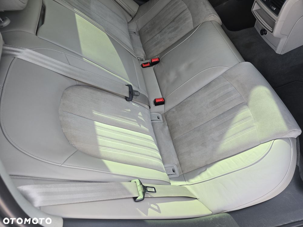 Audi A6 Avant 2.0 TDI Quattro S tronic - 4