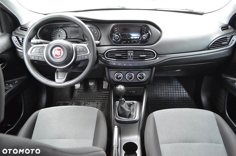 Fiat Tipo 1.4 16v Easy EU6d - 12