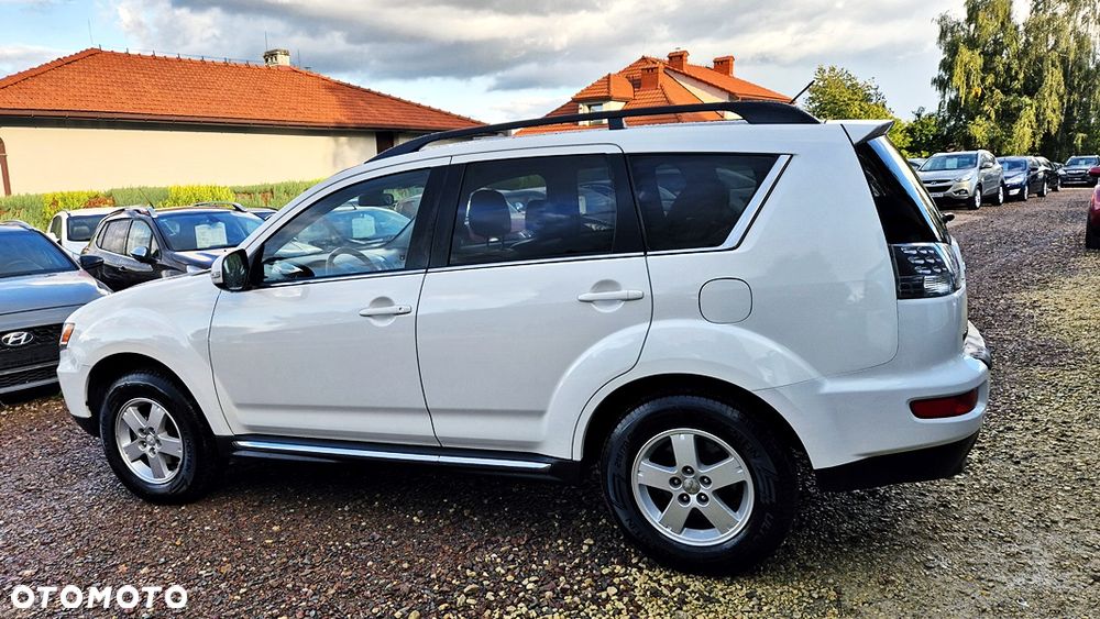 Mitsubishi Outlander 2.0 Intense + NAVI 2WD EU5 CVT - 16