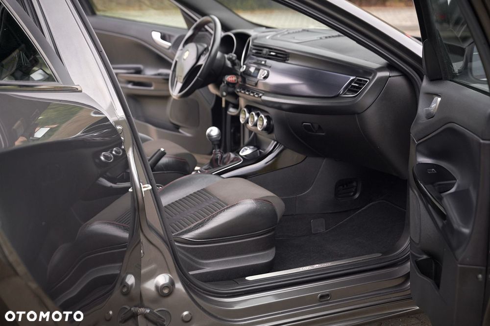 Alfa Romeo Giulietta 1.6 JTDM 16V Business - 23