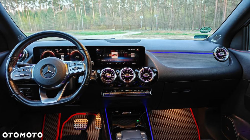 Mercedes-Benz GLA 200 AMG Line - 18