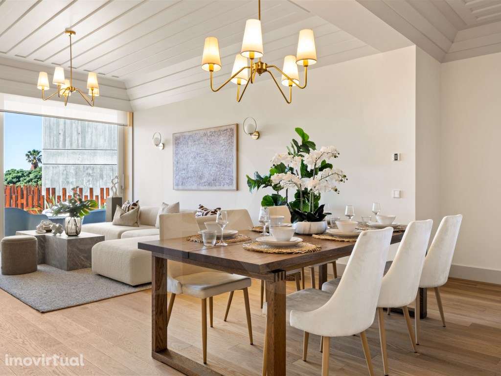 Moradia T3+1 Frente mar no Estoril, com 3 lugares de garagem e piscina - Grande imagem: 5/26