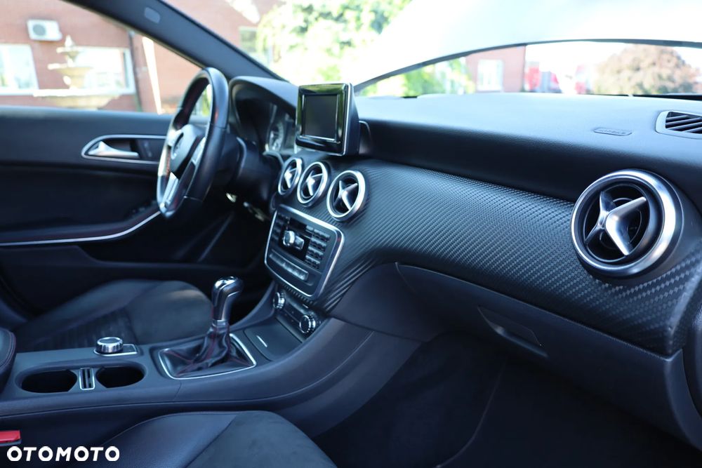 Mercedes-Benz Klasa A 200 (BlueEFFICIENCY) AMG Sport - 26