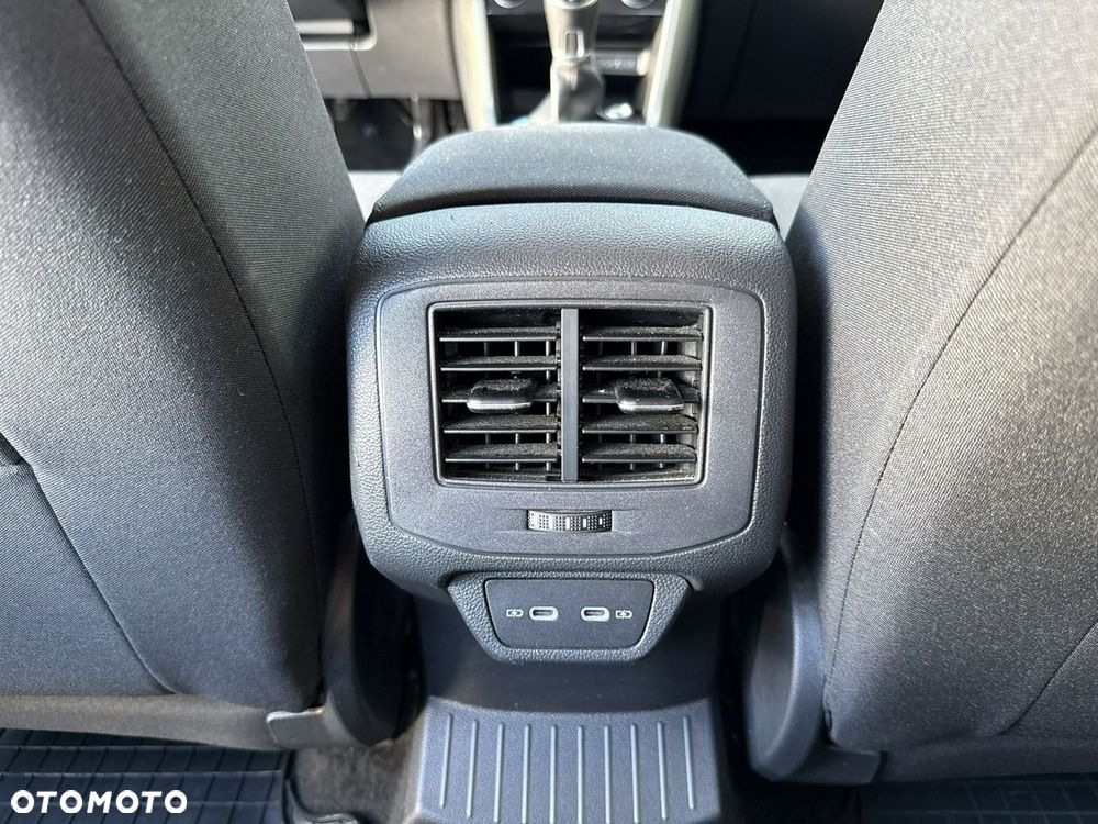 Volkswagen T-Roc 1.0 TSI Advance - 29
