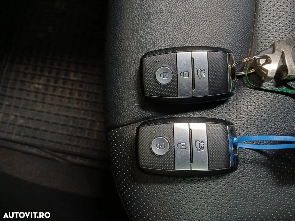 Kia Niro 1.6 GDI 2WD Aut. Vision - 14