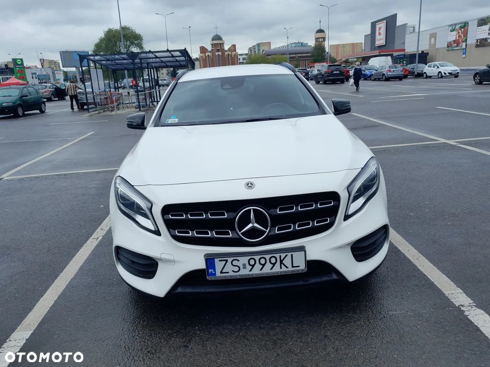 Mercedes-Benz GLA 200 7G-DCT AMG Line - 5