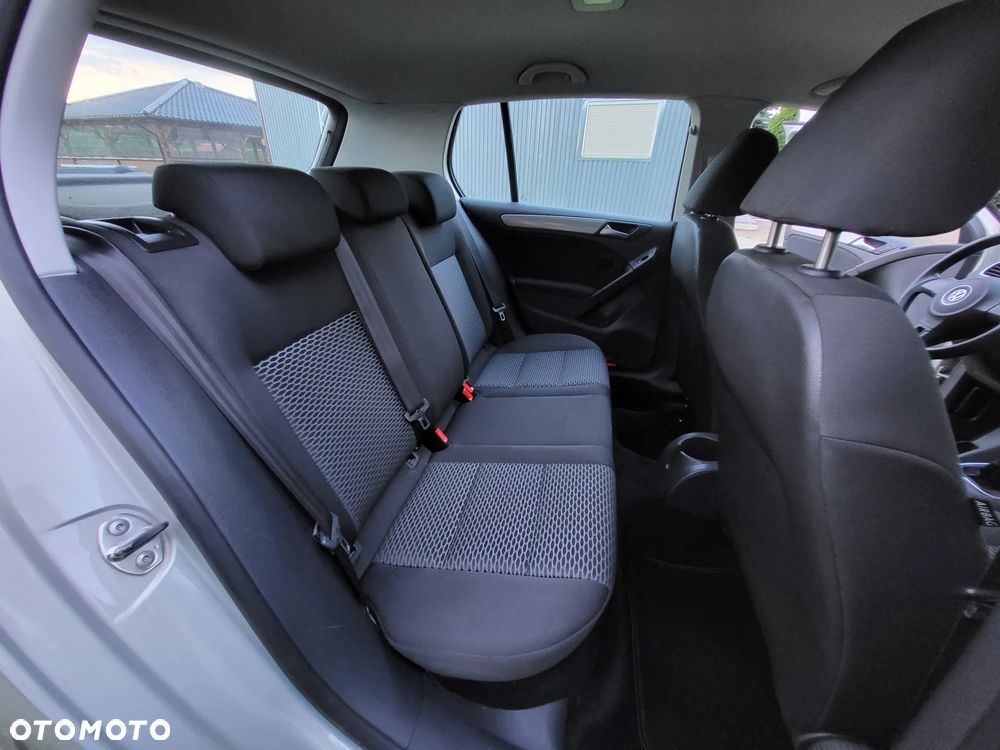 Volkswagen Golf - 11