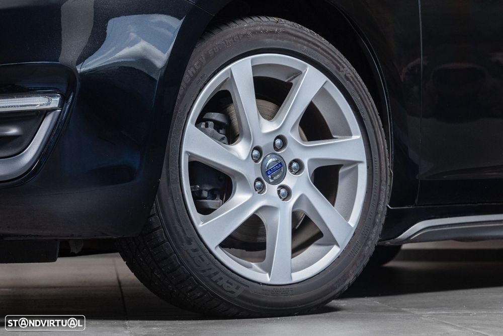 Volvo S60 Cross Country - 7