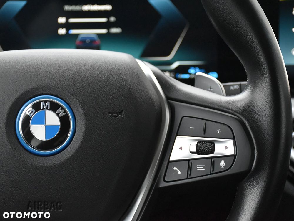 BMW Seria 3 - 25