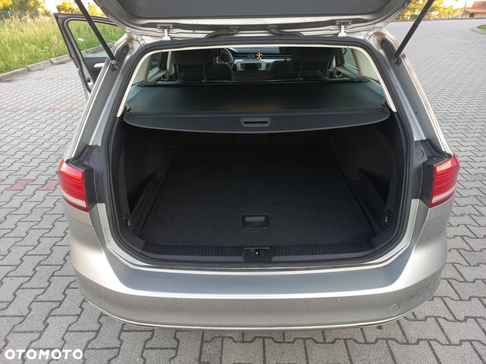 Volkswagen Passat - 15