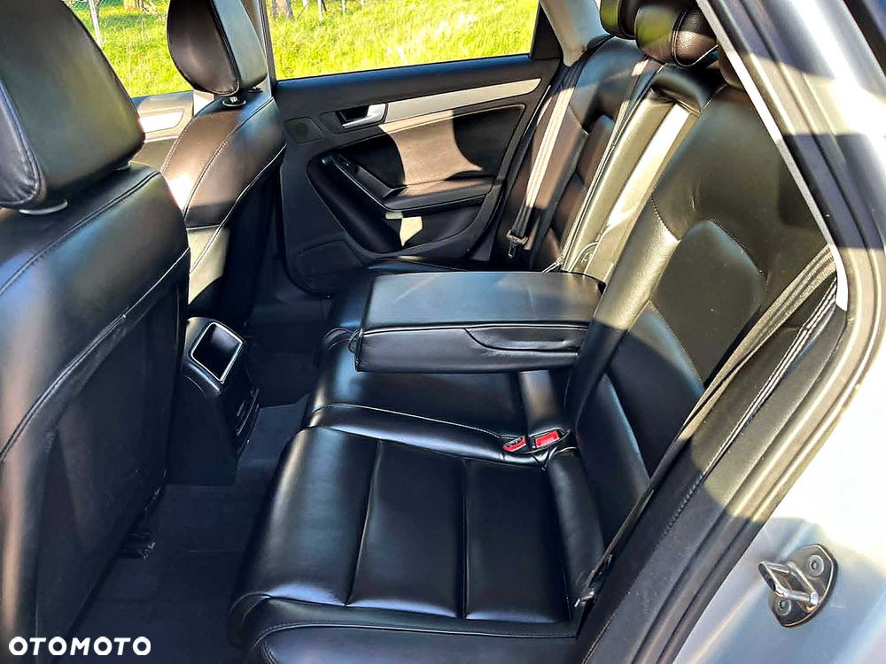 Audi A4 Limousine - 6