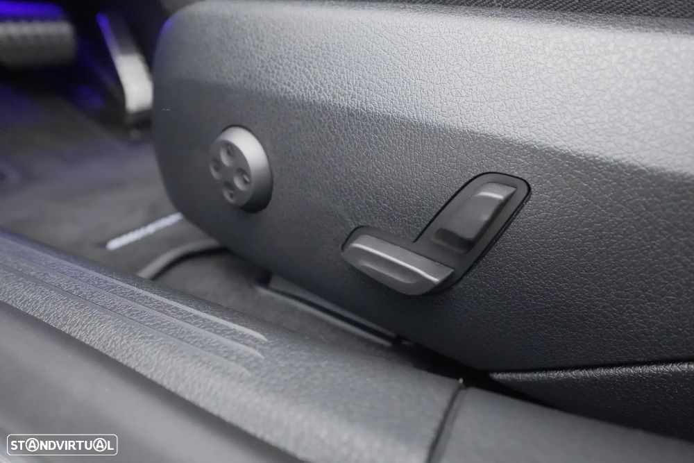 Mercedes-Benz C 300 e AMG Line - 25