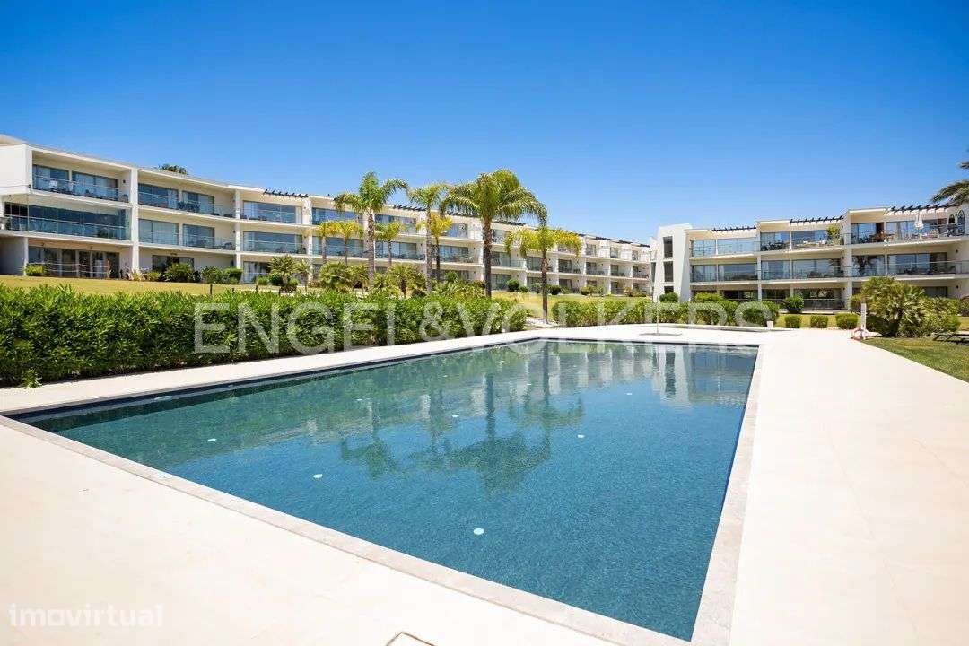 Apartamento T1 com vista mar a 600m da praia - Grande imagem: 2/27