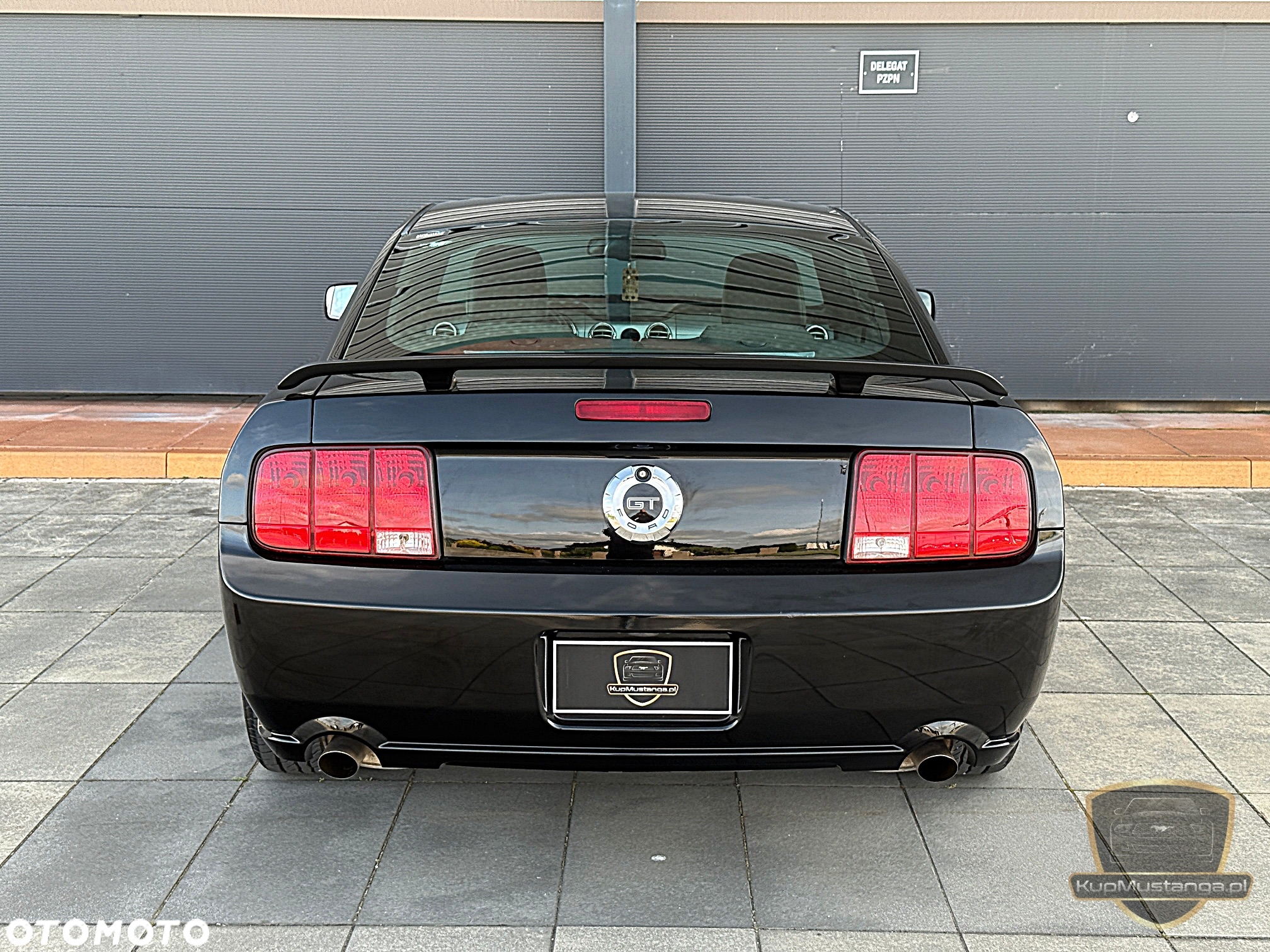 Ford Mustang - 24