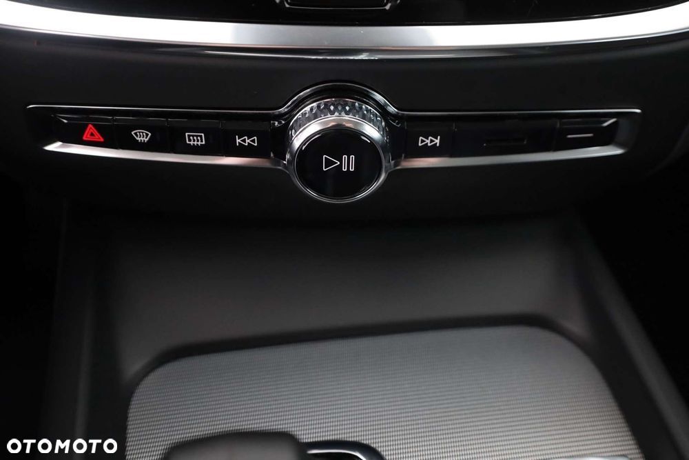 Volvo V60 B4 B Plus Dark - 18