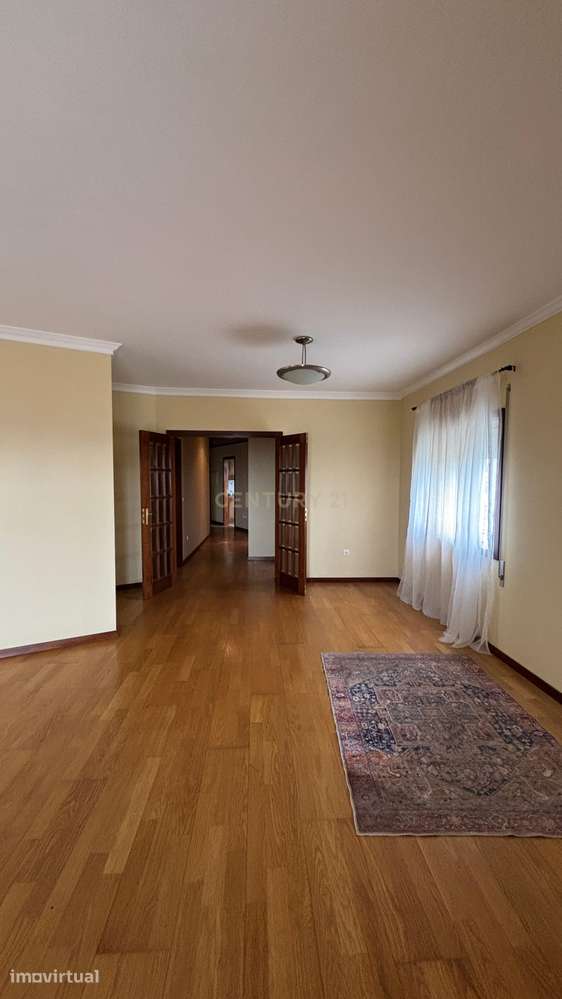 Apartamento T3 no Último Piso com Terraço e Garagem – A Apenas 750 Met - Grande imagem: 5/31