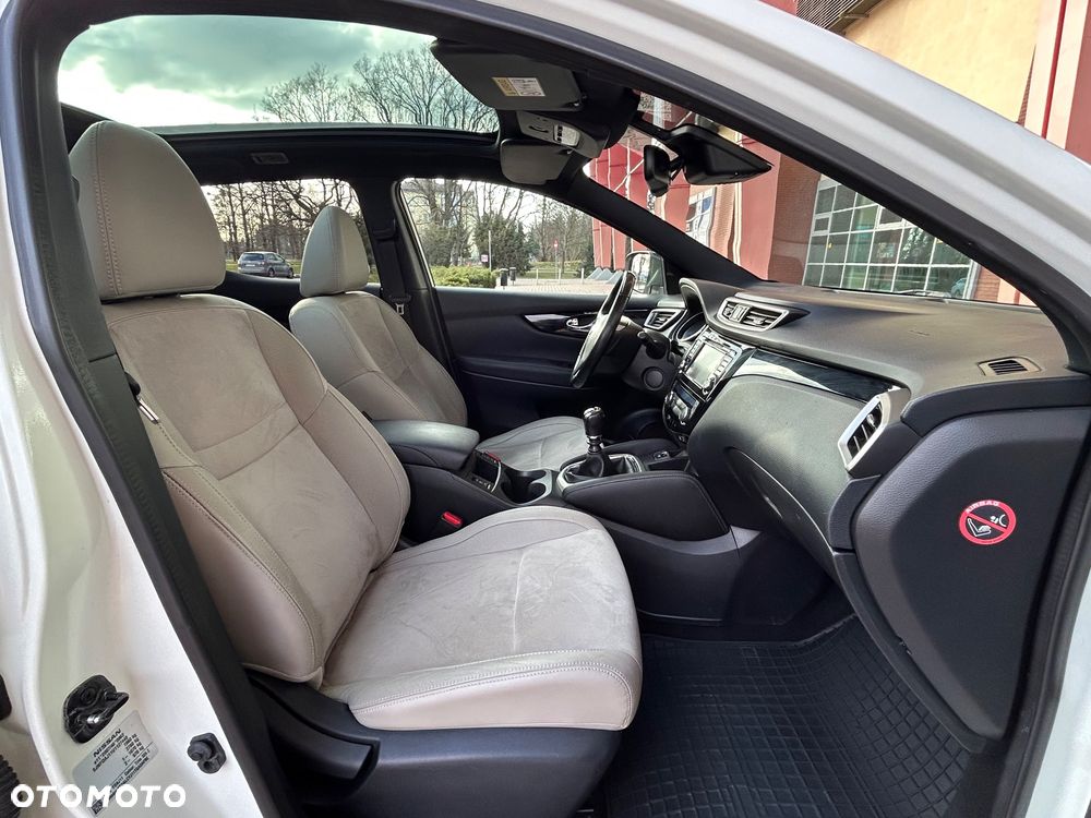 Nissan Qashqai 1.6 dCi DPF Start/Stop tekna - 23