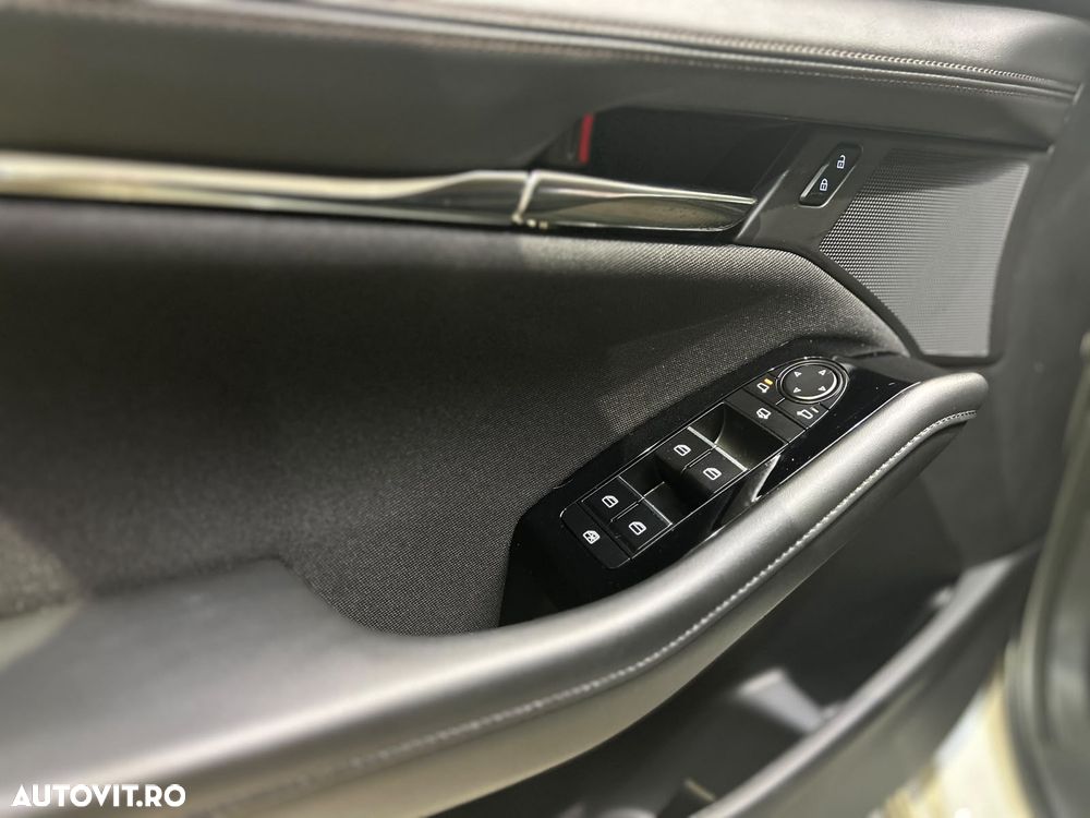 Mazda 3 e-Skyactiv X186 AT MHEV Center-Line - 10