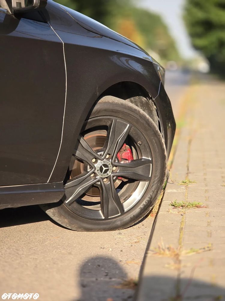 Mercedes-Benz Klasa A 180 CDI AMG Line - 35