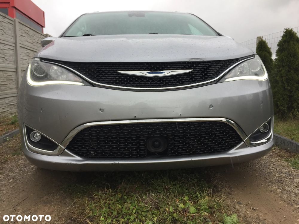 Chrysler Pacifica - 3