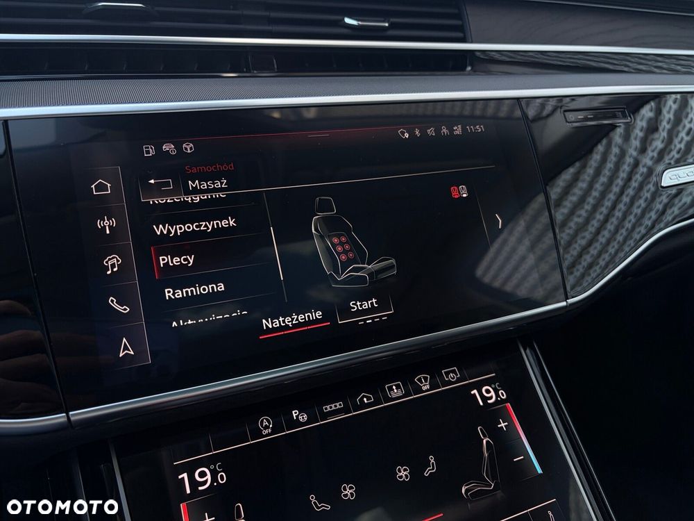 Audi A8 - 40