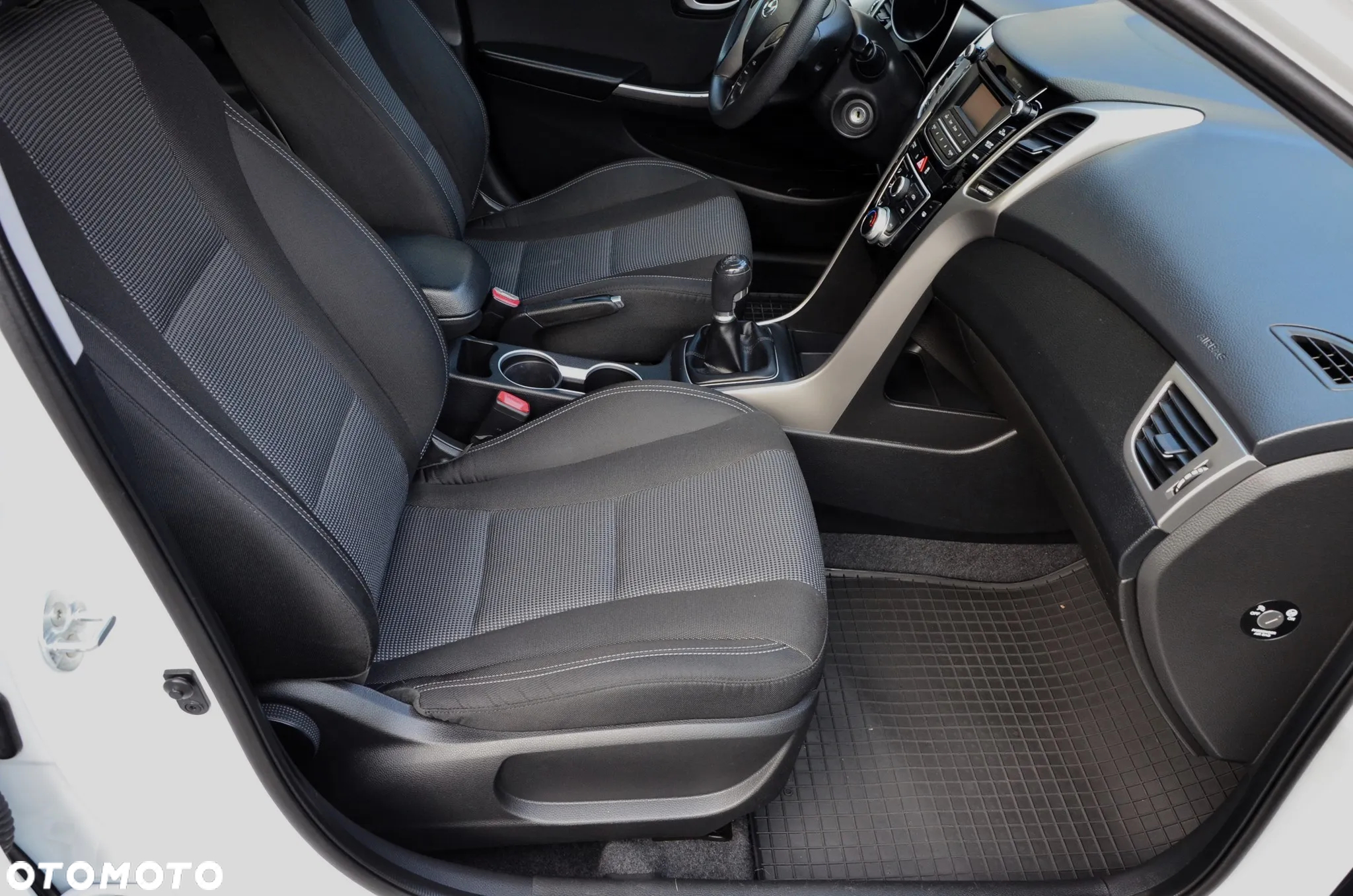 Hyundai i30 1.4 BlueDrive Classic + - 22