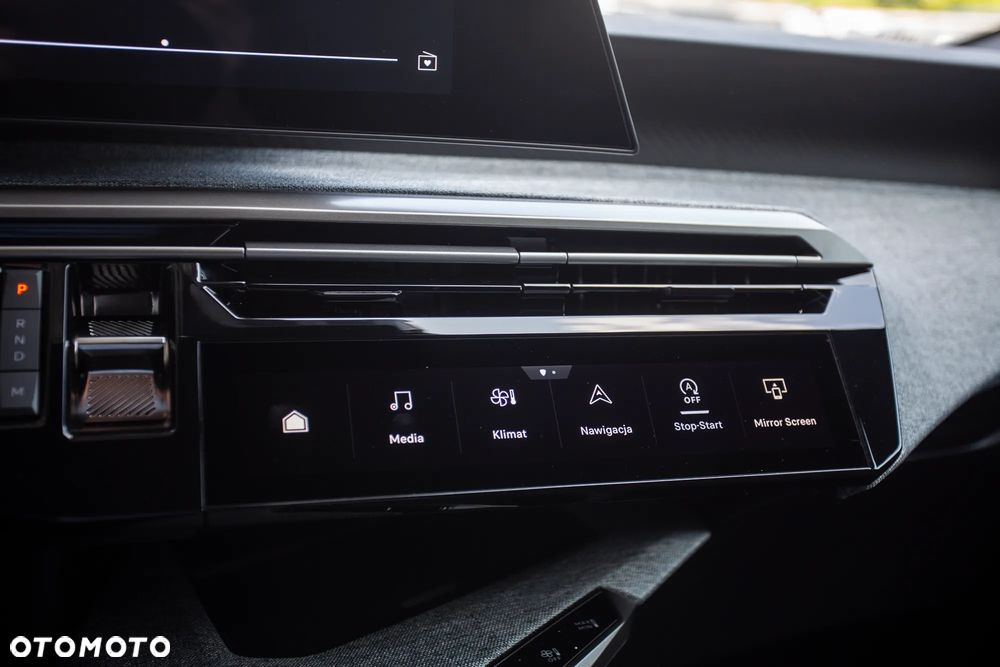Peugeot 3008 1.2 PureTech mHEV Allure e-DCS6 - 31