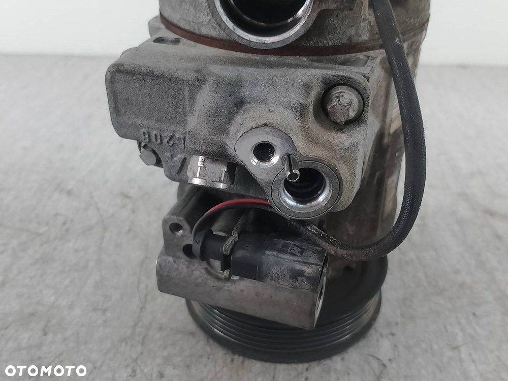 POMPA, SPRĘŻARKA KLIMATYZACJI AUDI A4 B6 2.0 20V - 4
