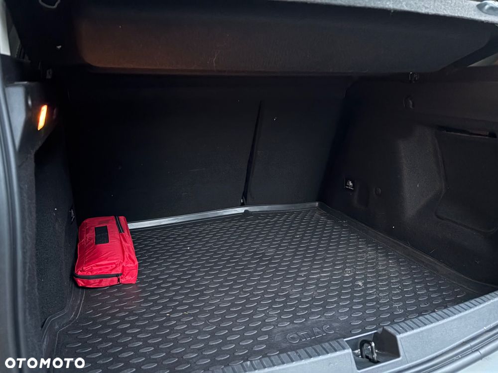 Dacia Duster TCe 100 2WD Celebration - 27