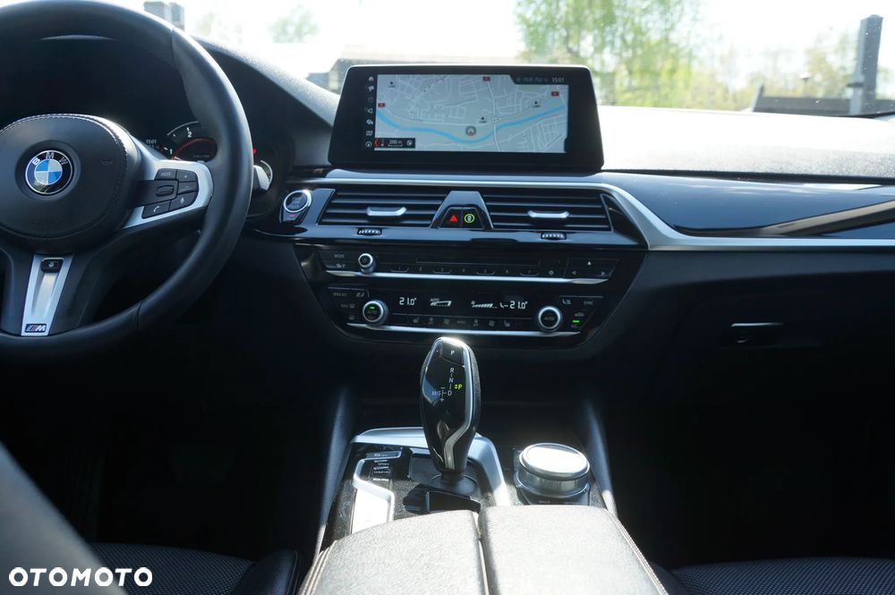 BMW Seria 5 520d xDrive Touring Sport Line - 13