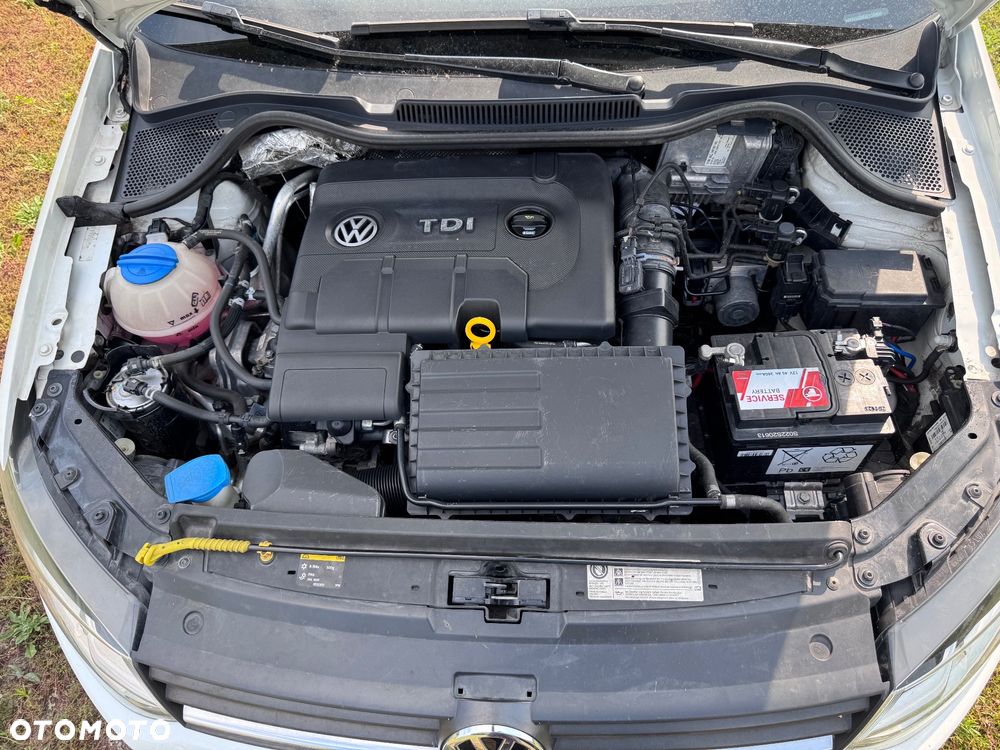 Volkswagen Polo 1.4 TDI Blue Motion Technology Lounge - 21