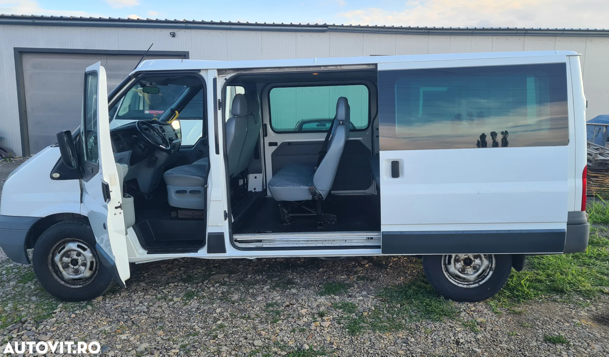Ford Transit 300 K TDCi Pkw DPF Trend - 4