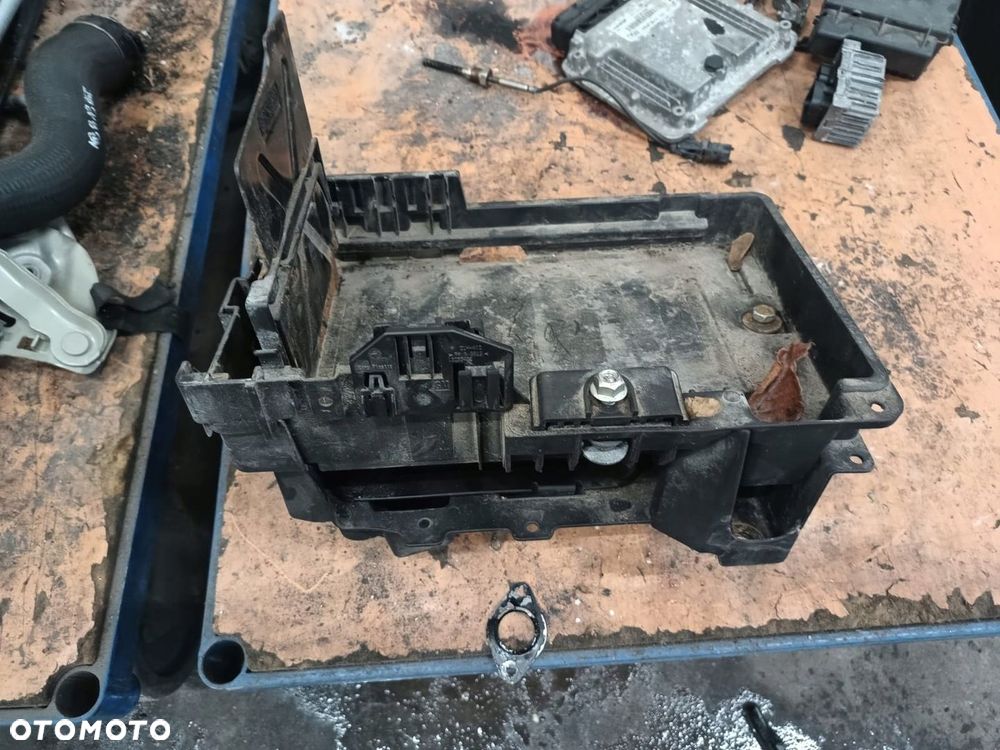 OPEL MERIVA B PODSTAWA AKUMULATORA OBUDOWA - 1