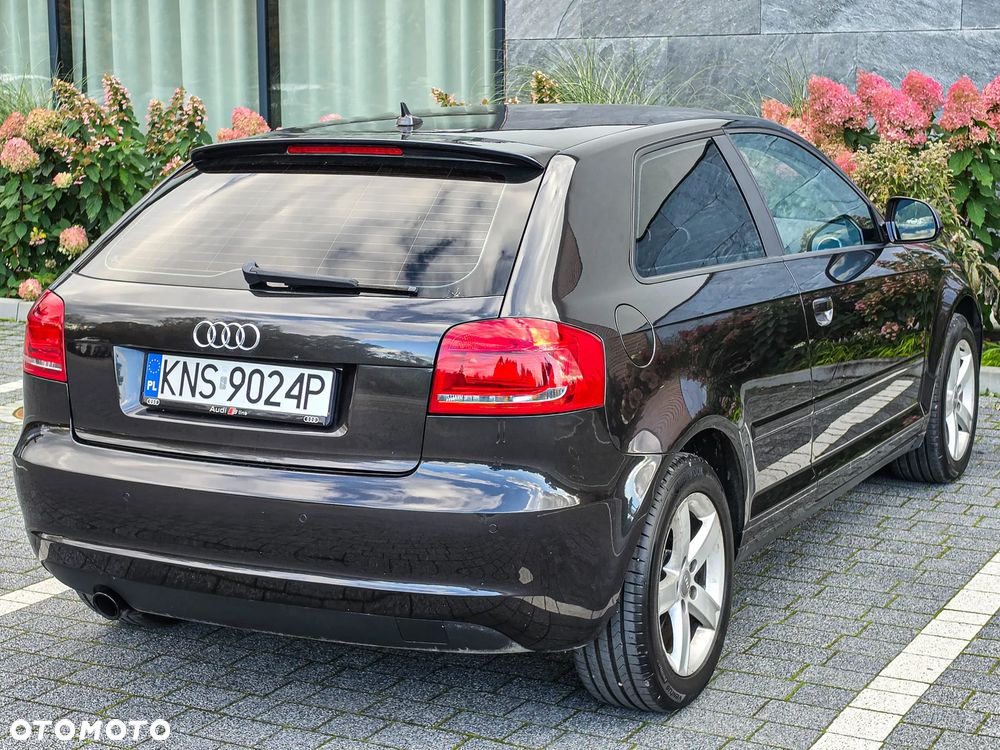 Audi A3 3-drzwiowe 1.6 TDI DPF S line Sportpaket - 12