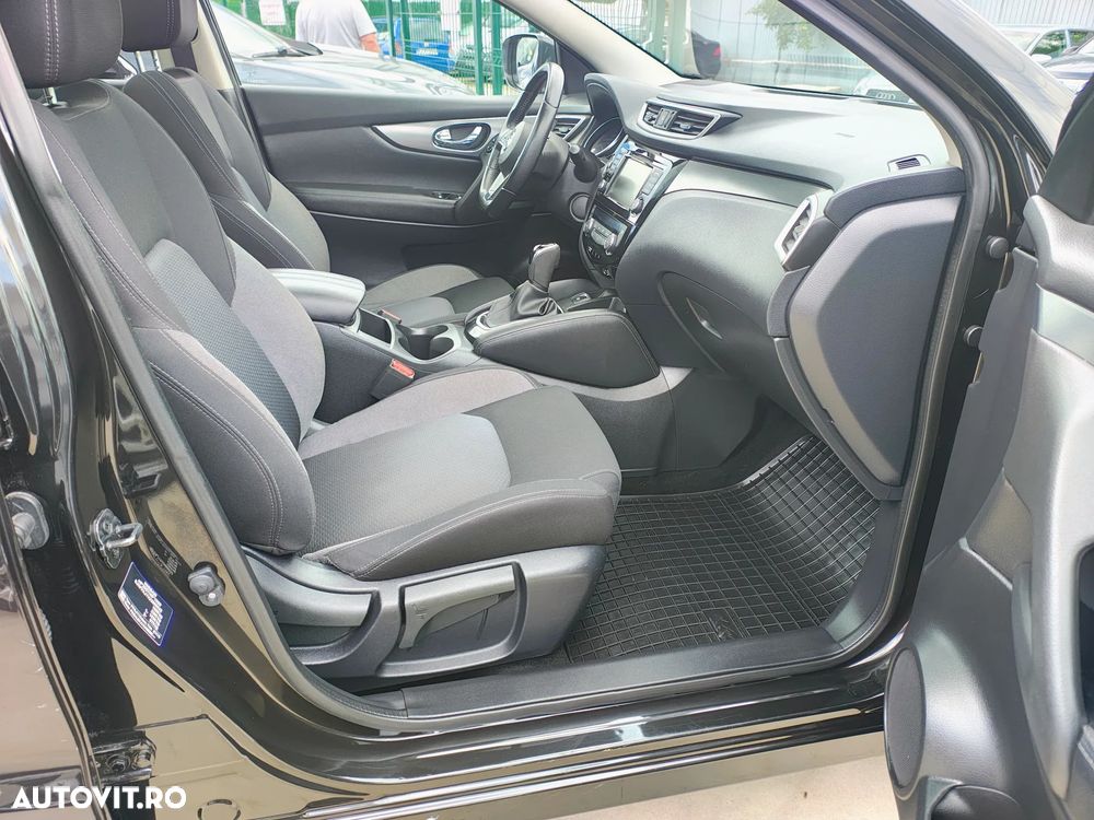 Nissan Qashqai 1.3 DIG-T DCT N-CONNECTA - 24