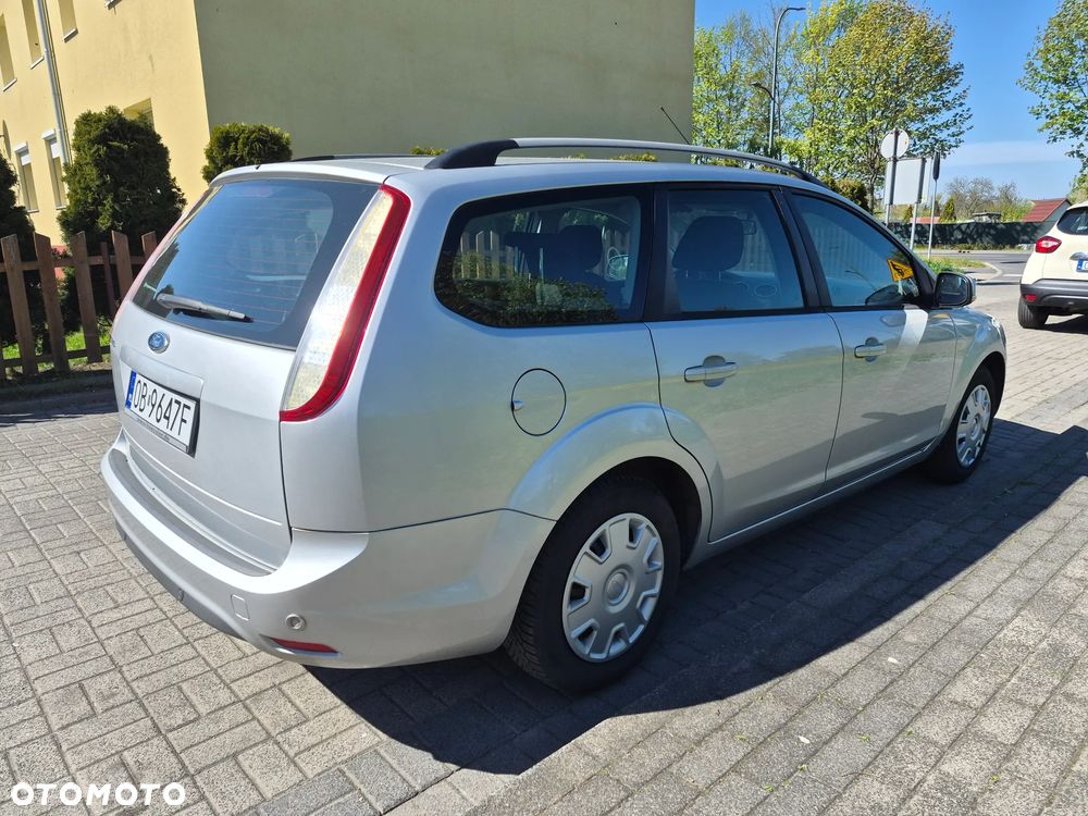 Ford Focus 1.6 16V Connection - 9
