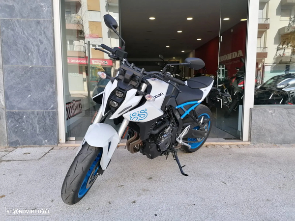 Suzuki GSX  - 8S - Serviço - Desde 112,65 EUR / Mês