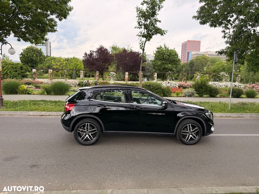 Mercedes-Benz GLA 220 4MATIC - 14