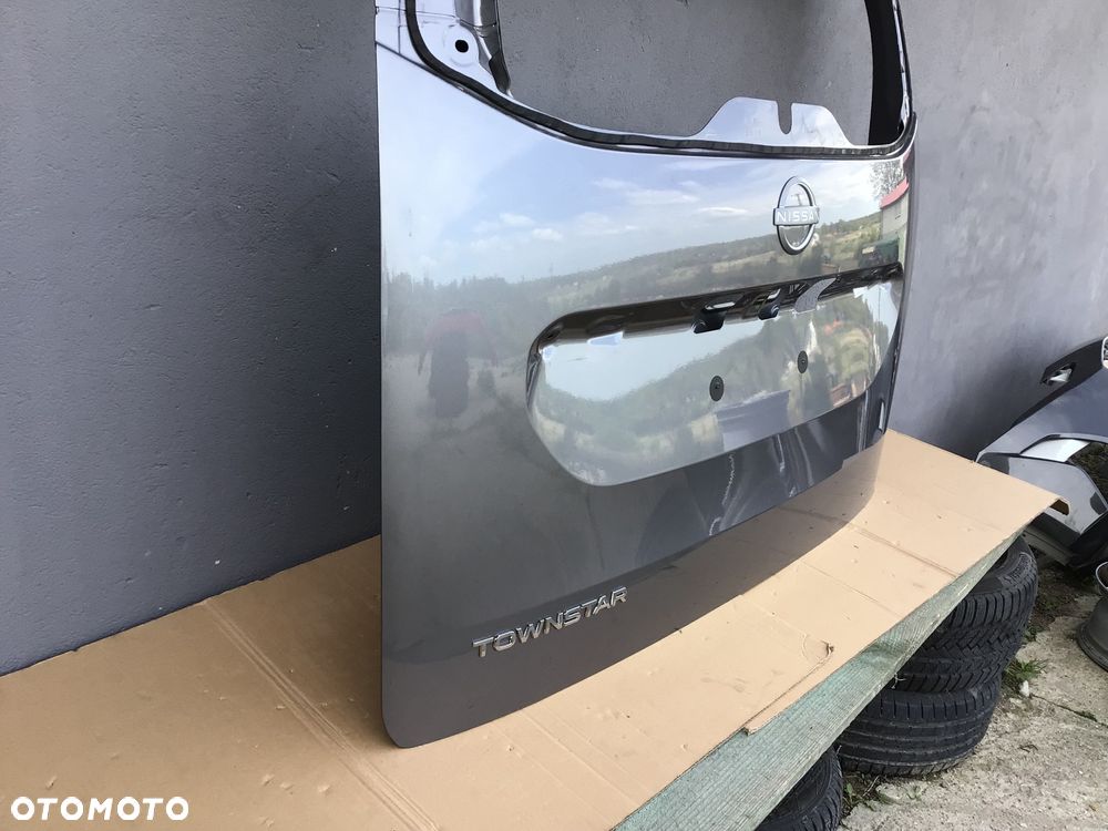 Klapa tylna bagażnika Nissan Townstar - 2