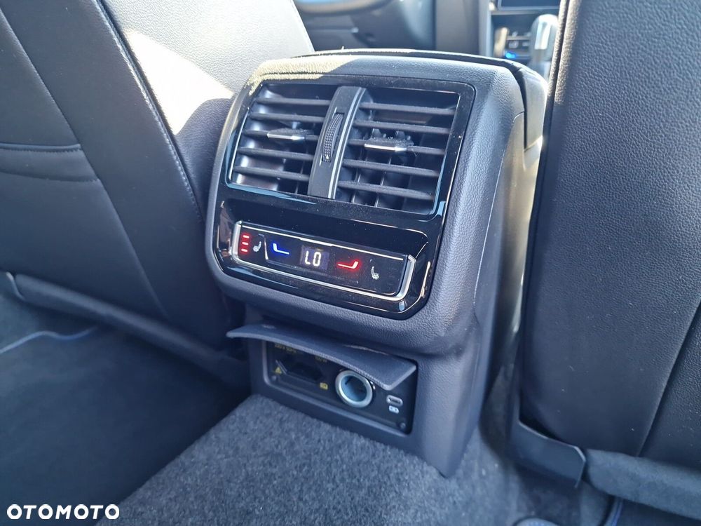 Volkswagen Arteon 2.0 TSI 4Motion R DSG - 23