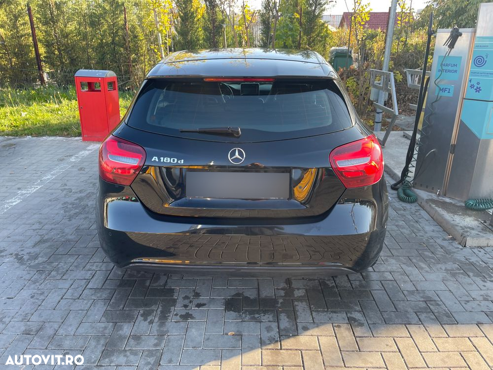 Mercedes-Benz A - 11