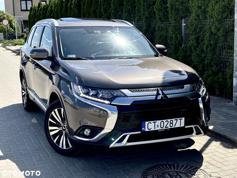 Mitsubishi Outlander 2.0 Intense + Navi 4WD CVT - 4