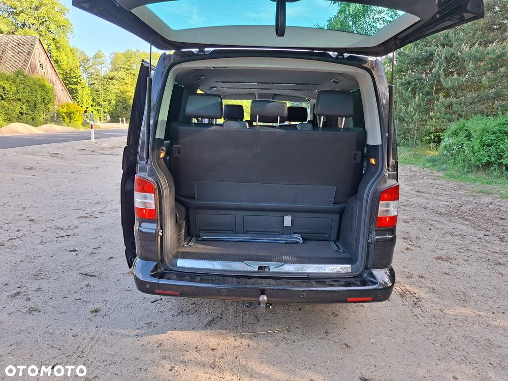 Volkswagen Multivan - 13
